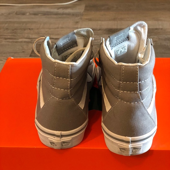 Vans - Picture 5 of 6